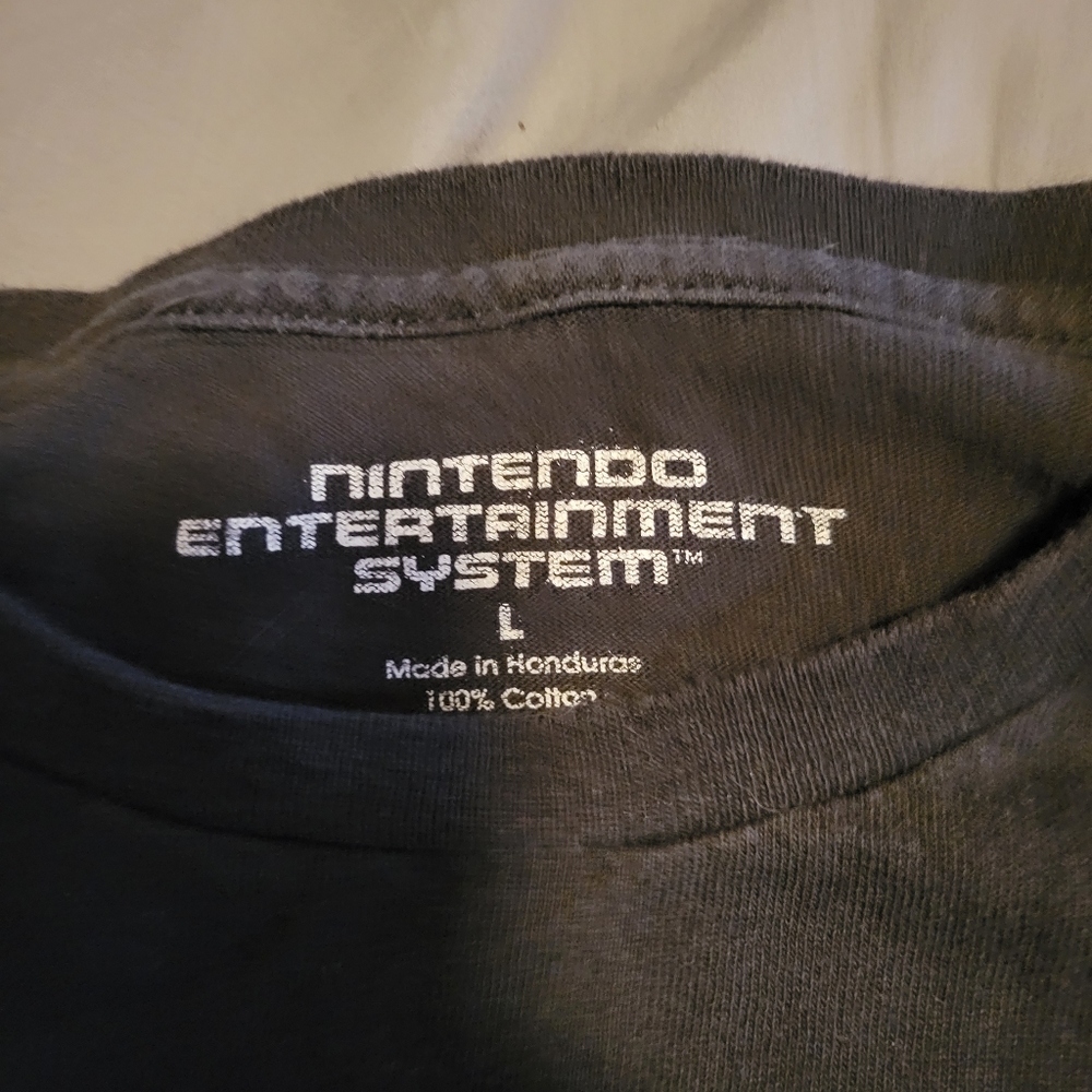 Nintendo long sleeve - Picture 2 of 2